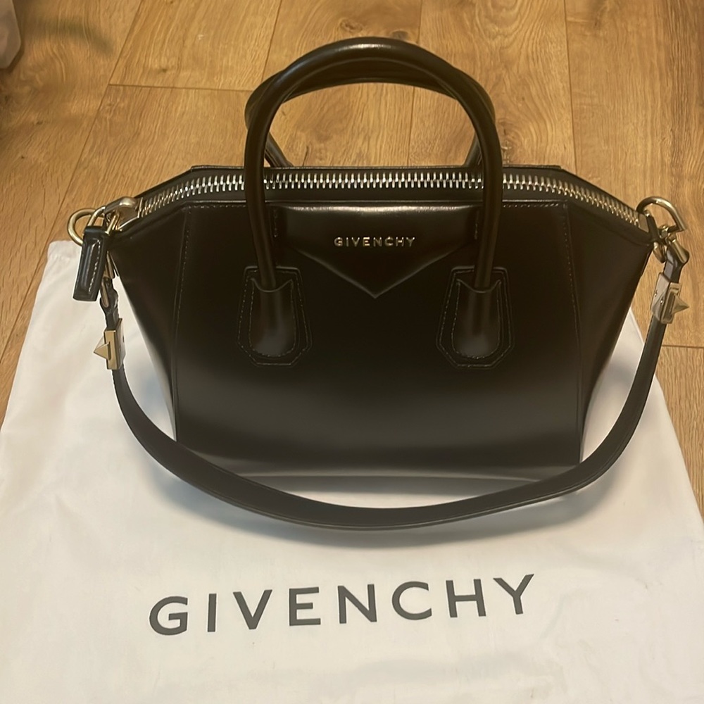 Authentic Givenchy Antigone Small Box Leather Bag